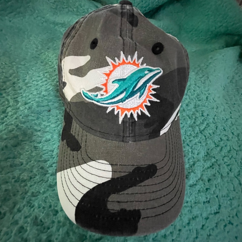 NFL Miami Dolphins 🐬 RARE Youth Camo Cap